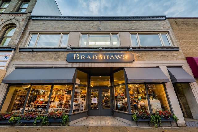 bradshaws_store_front1