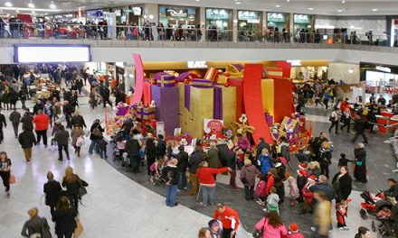 Businesses Face Stiff Competition for Price-Sensitive Holiday Shoppers